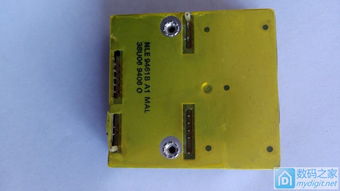 摩托罗拉军刀对讲机拆解维修 探秘美国军用通信设备